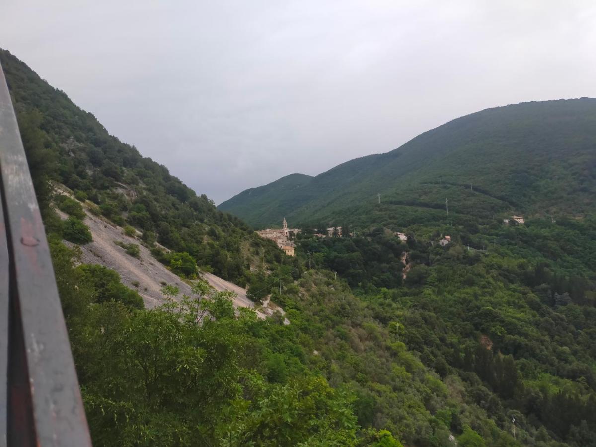 Traivicolidifoligno Otel Dış mekan fotoğraf